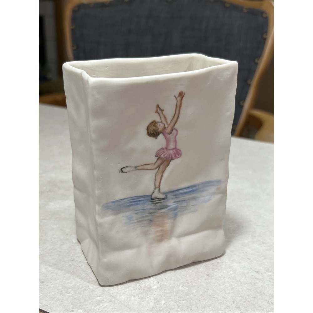 Originals by Joyce Hand Painted Ice Skater  Ceramic Crinkled Paper Bag Vase‎ ~5"